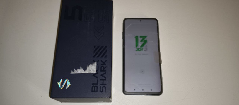 prodam-igrovoi-smartfon-xiaomi-black-shark-5-v-polnom-komplekte-sostoianie-xorosee-polzovalsia-okol-big-0