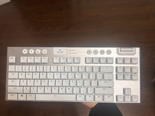 prodam-besprovodnuiu-klaviaturu-logitech-g913-tkl-v-idealnom-sostoianii-cena-47000-tg