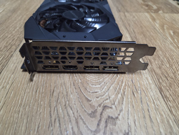 videokarta-gf-gtx1660-super-6gb-gddr6-192bit-gigabyte-big-1