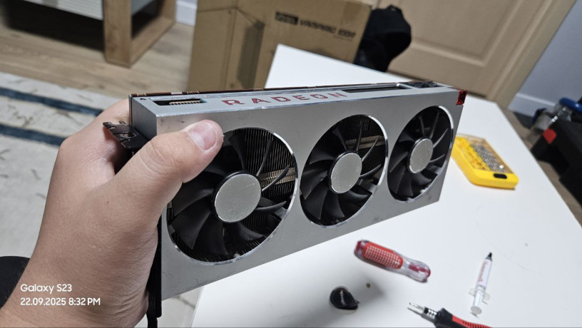 radeon-vii-16gb-videopamiati-big-0