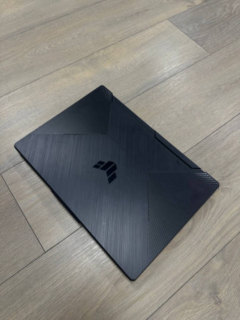 prodam-xorosii-noutbuk-asus-tuf-gaming-f15-fx506h-big-1