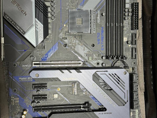 almaty-materinskaia-plata-x570-bu