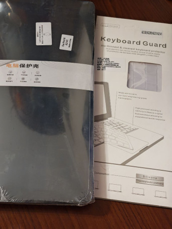 prodam-novyi-cexol-dlia-macbook-pro-16-2019-big-0