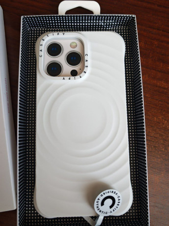 prodam-novyi-cexol-casetify-s-podderzkoi-magsafe-na-iphone-15-pro-max-original-zakazyvalsia-so-stato-big-2