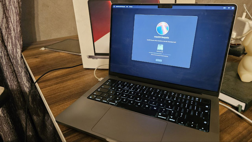 macbook-pro-m1pro-14-big-2