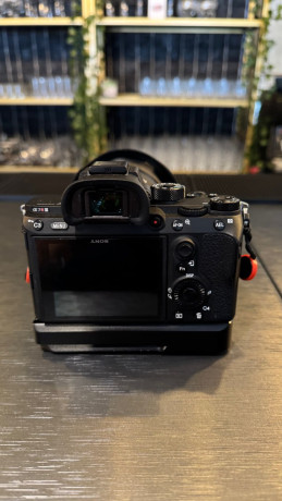 kamera-sony-alpha-a7r-iii-tuska-600-000-tg-big-4