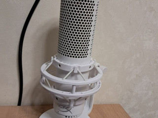 prodam-mikrofon-hyperx-quadcast-s-v-idealnom-sostoianii-komplekte-snur-i-sam-mikrofon-korobka-netu-t