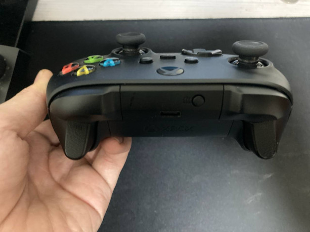 prodaiu-geimpad-xbox-bez-korobki-pokupal-nedeliu-polzovalsia-big-1