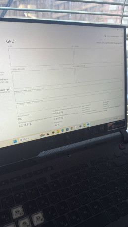 noutbuk-asus-rog-strix-big-3