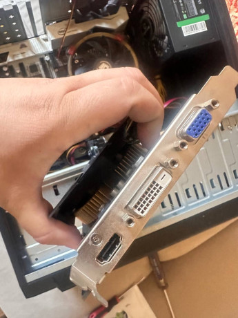asus-gtx-750-s-plomboi-v-robocem-sostoianii-10000-big-1