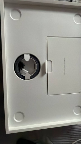 almaty-apple-macbook-air-a2681-100akb-big-2