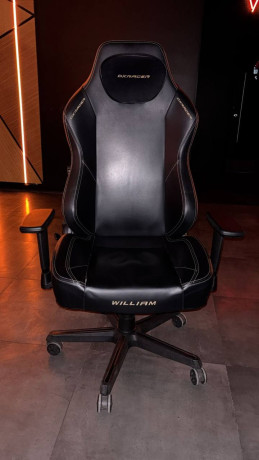 igrovye-kresla-dxracer-v-ocen-xorosem-sostoianii-big-0