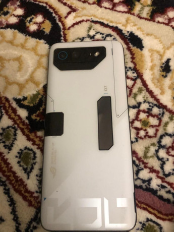 asus-rog-fon-cut-razbit-obmen-aifon-big-1