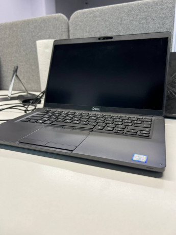 rabocii-ofisnyi-noutbuk-dell-latitude-5401-14-diuimovyi-big-1