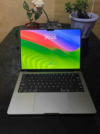 prodaiu-macbook-pro-14-m1-pro-32512-big-1