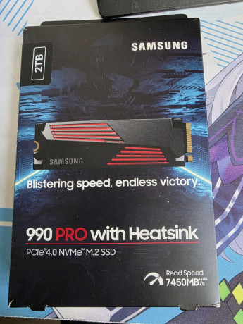 2tb-samsung-990-pro-ssd-s-radiatorom-big-0