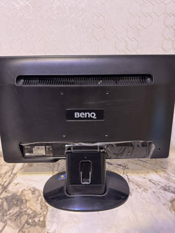 monitor-benq-185-diuimov-720-hd-big-1
