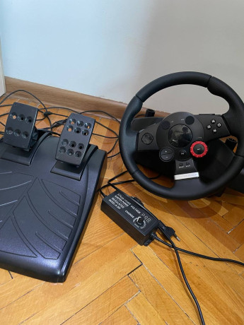 logitech-driving-force-gt-otlicnyi-rul-za-svoi-dengi-big-0