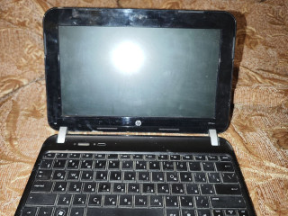 prodam-staryi-netbuk-hp-mini