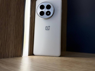 oneplus-13-v-pamiati-12256gb-v-cvete-arctic-dawn-v-ispolzovanii-byl-paru-mesiacev-komplekt-polnyi