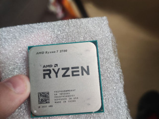 prodam-processor-amd-ryzen-7-2700-proc-zivoi-ne-uzarennyi-nozki-rovnye
