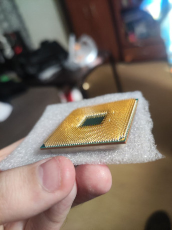 prodam-processor-amd-ryzen-7-2700-proc-zivoi-ne-uzarennyi-nozki-rovnye-big-2