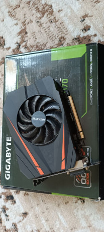 prodam-videokartu-gygabyte-geforce-gtx-1070-8gb-big-3