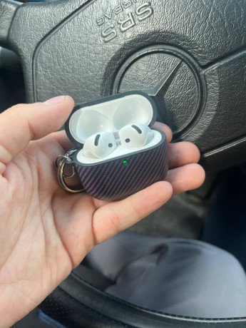 prodam-airpods-4-25k-est-carapiny-na-korpuse-na-rabotu-ne-vliiaiut-skidka-budet-ne-znacitelnaia-big-0