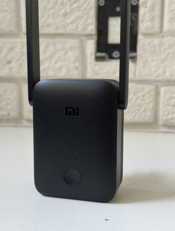 mi-wifi-range-extender-ac-1200-big-0