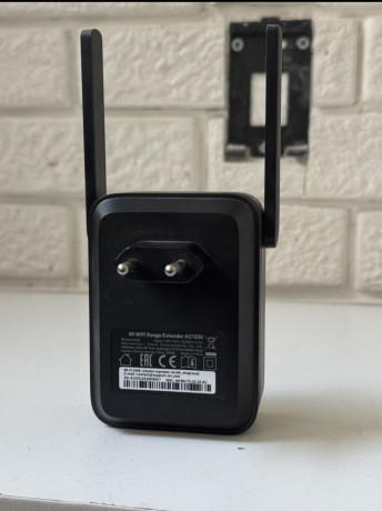 mi-wifi-range-extender-ac-1200-big-1