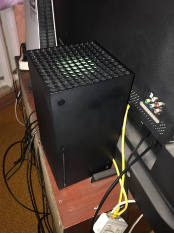 prodam-xbox-series-x-arabskaia-vilka-big-0