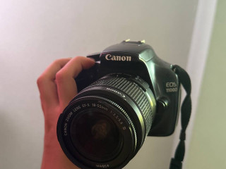 canon-eos-1100d-vse-v-komplekte-zariadka-fleska