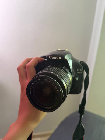 canon-eos-1100d-vse-v-komplekte-zariadka-fleska-big-0