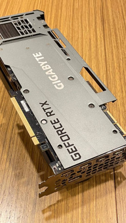 gigabyte-rtx-3090-big-1