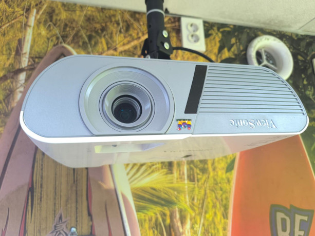 proektor-pjd5255l-viewsonic-vmeste-s-nastennym-ekranom-otdam-vmeste-s-kronsteinom-big-3
