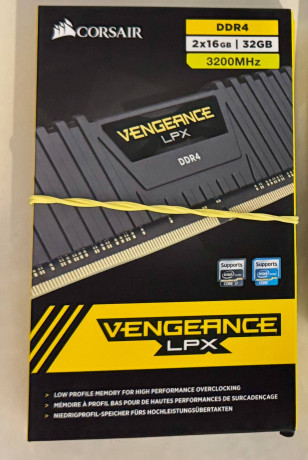 novaia-operativnaia-pamiat-ddr4-dimm-16x2-32-gb-3200-corsair-cm4x16gd3200c16k2e-big-0