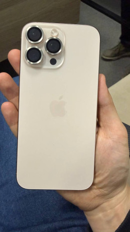 zdravstvuite-prodaiu-svoi-iphone-16-pro-max-256gb-akkumuliator-100-sostoianie-otlicnoe-polnyi-kom-big-0