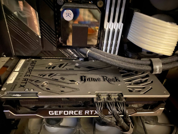 prodam-palit-geforce-rtx-3080-gamerock-na-zavodskoi-plombe-karta-ne-otkryvalas-ne-rabotaet-podsv-big-0