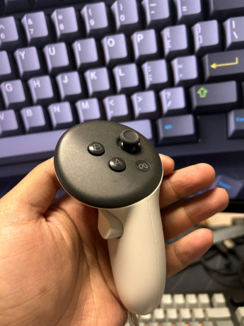 prodam-meta-quest-3-512gb-v-ocen-xorosem-sostoianii-i-s-ocen-udobnymi-krepleniiami-s-pauerbankom-ot-big-2