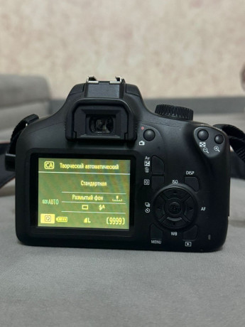fotoapparat-canon-eos-4000d-kit-obieektiv-18-55-mm-big-1