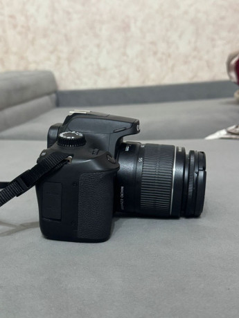 fotoapparat-canon-eos-4000d-kit-obieektiv-18-55-mm-big-0