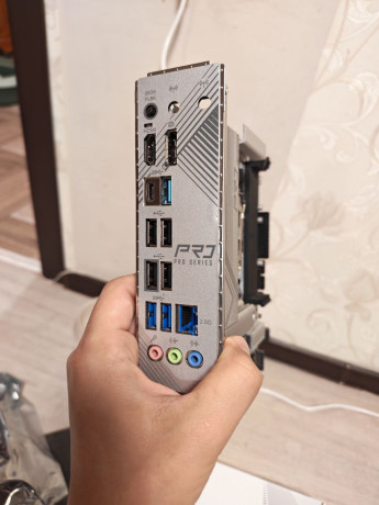 prodam-asrock-b650m-pro-rs-v-idealnom-sostoianii-cena-75-000-big-4