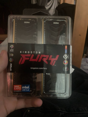 prodam-ozu-2-plaski-po-16-gb-za-18k-big-0