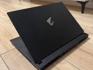 prodam-noutbuk-gigabyte-aorus-15-bsf-obmen-ne-interesuet