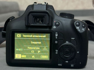 prodaetsia-kamera-canon-eos4000d