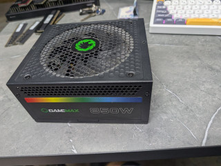 blok-pitaniia-gamemax-850w