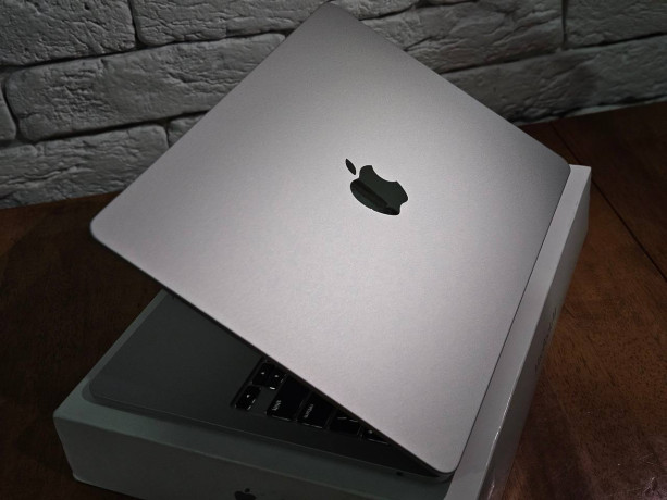 macbook-air-13-m3-8256gb-100-4-cikla-405000-big-3