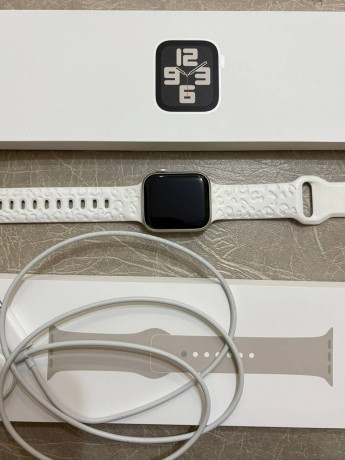 apple-watch-se-40-mm-aliuminii-big-0