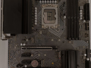 materinskaia-plata-bu-z790-pg-lighting-d4-80000-tng