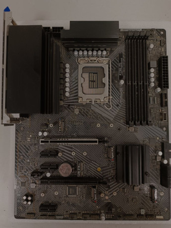 materinskaia-plata-bu-z790-pg-lighting-d4-80000-tng-big-0